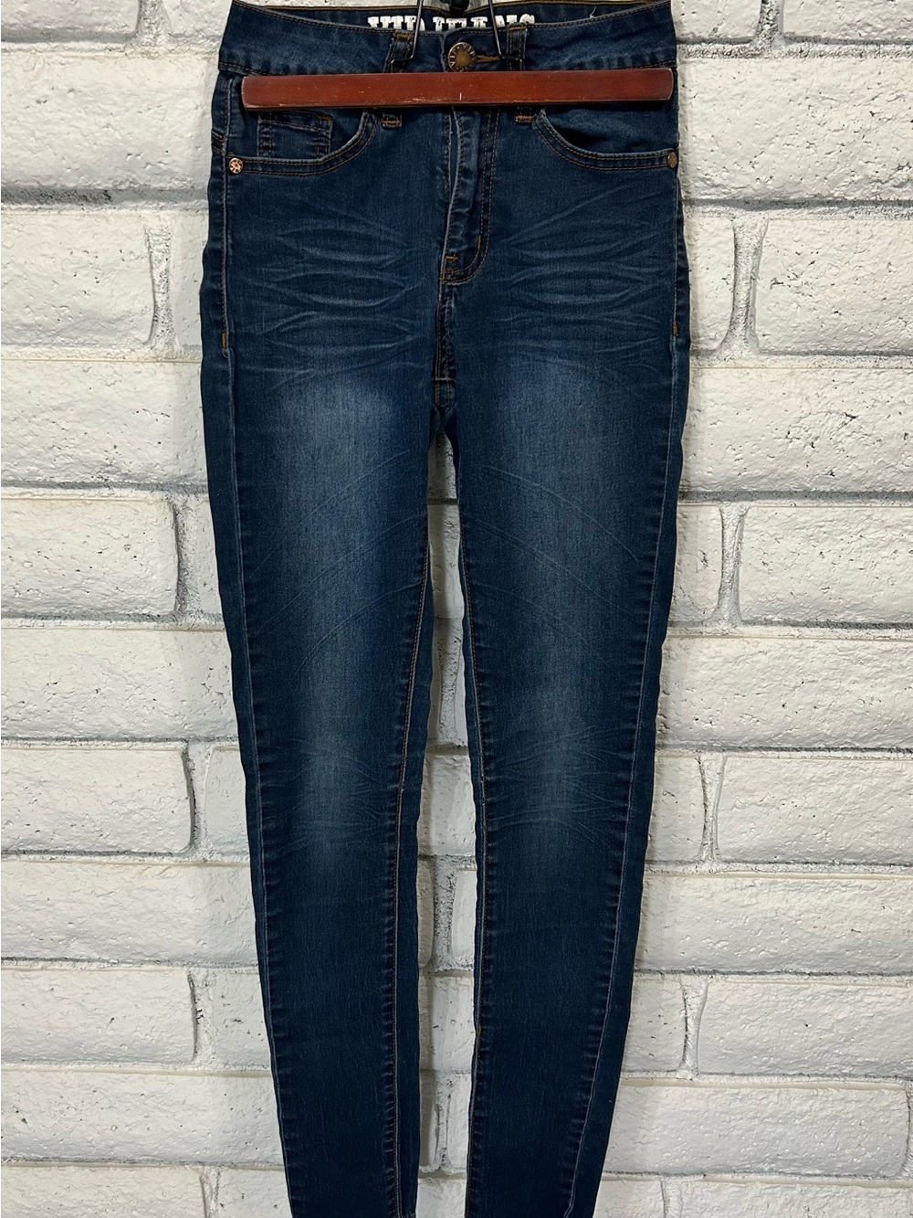 VIP Jeans Dark Wash Skinny Jeans Women’s Size 00/23 Stretch